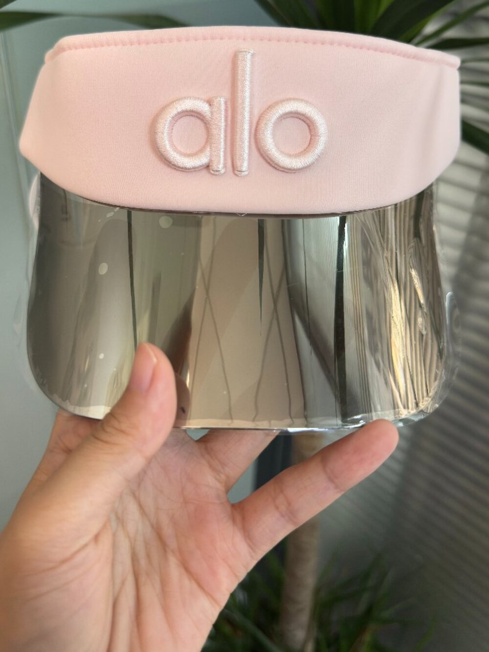 🧁Alo Yoga Airlift Solar Visor Pink Tennis Golf Cap NWT✨